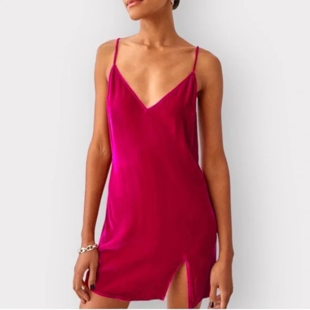Reformation Lyza Velvet Dress in Rhubarb Magenta Size L